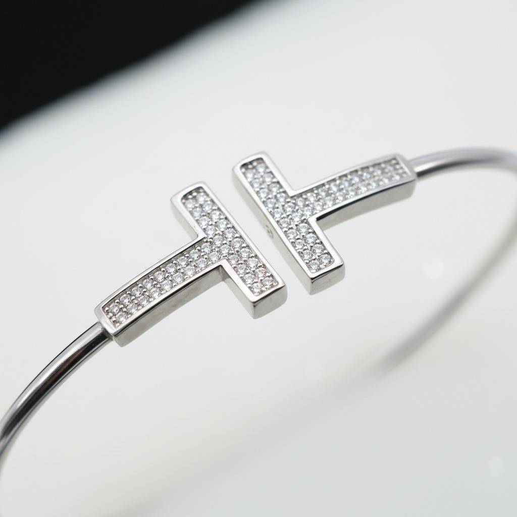 The Eternal Pave Bracelet : LKDCZTH06