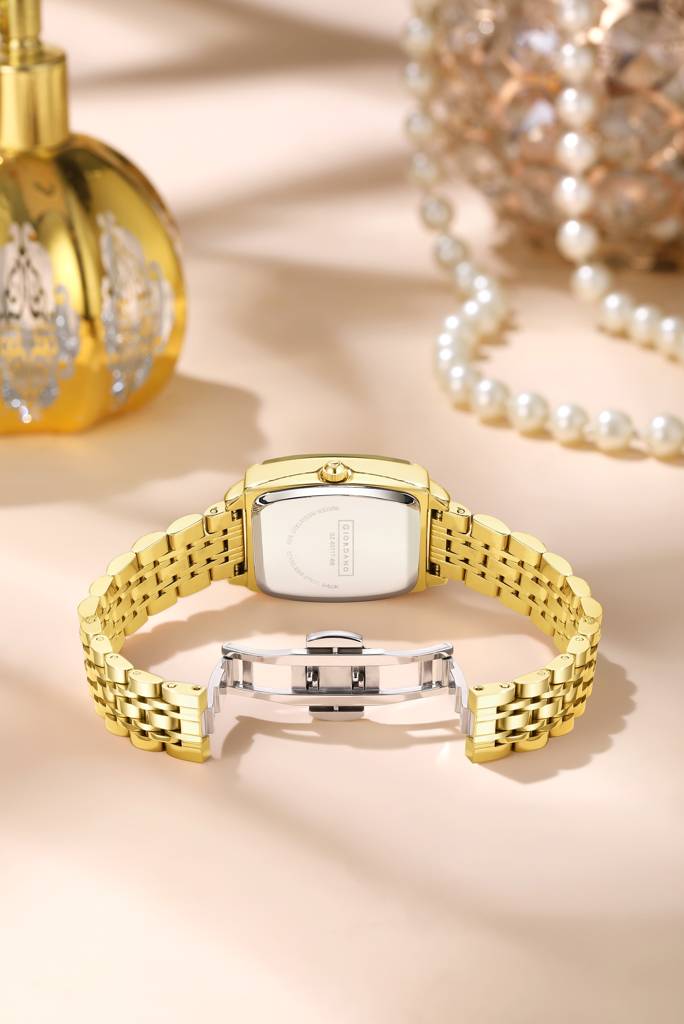 Giordano Analog Watch With Bracelet Set For Women – Cut Glass Square Dial, Crystal Roman Indices And Stainless S : GZ-60117-66