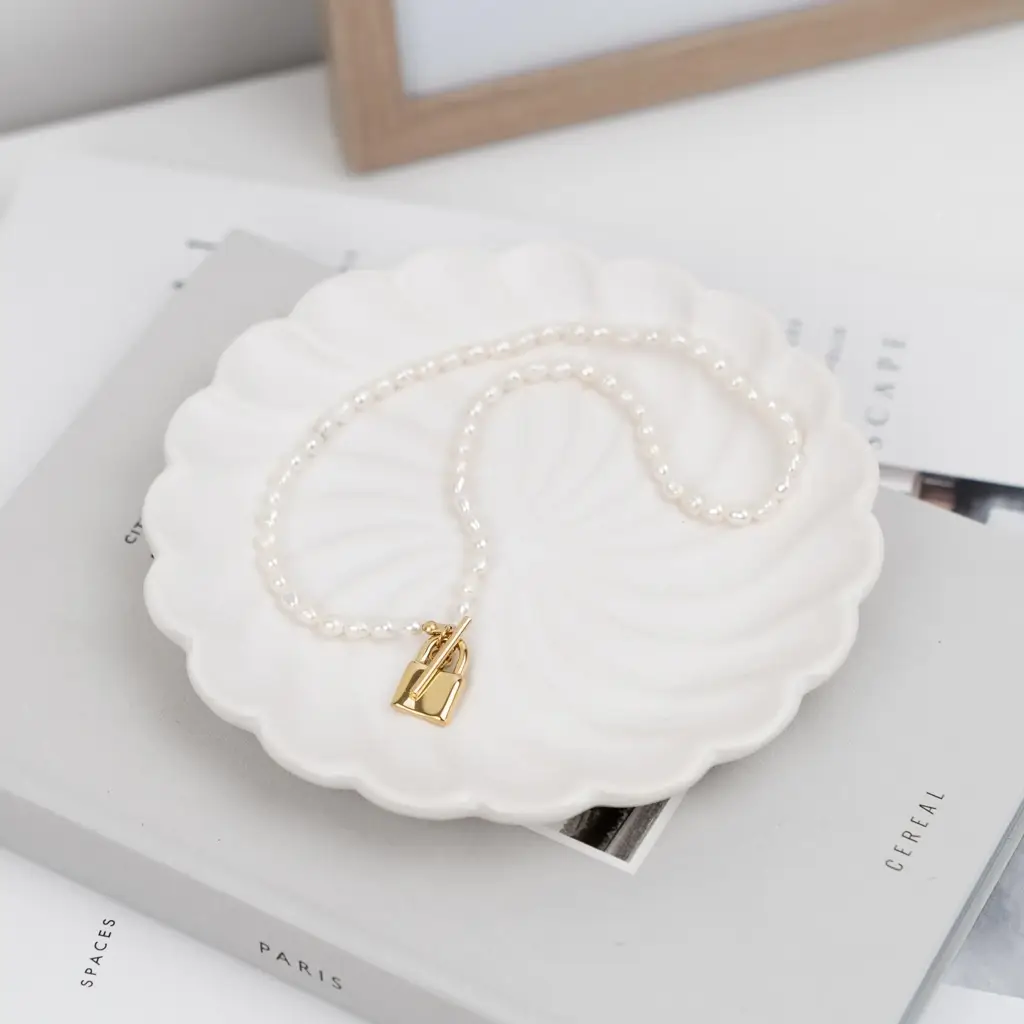 Guardian Pearl Necklace : MJ20