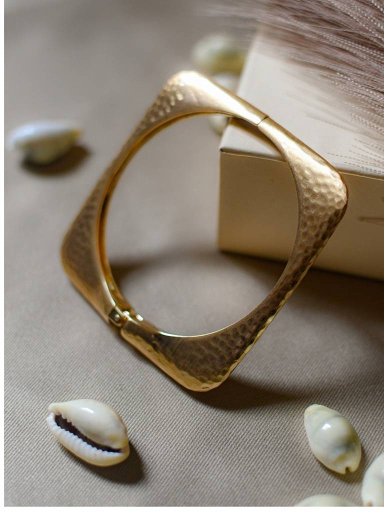 Sculptural Matte Combo Braclet – Set Of 2 | 18K Gold Plated Stainless Steel : CBR011SMC