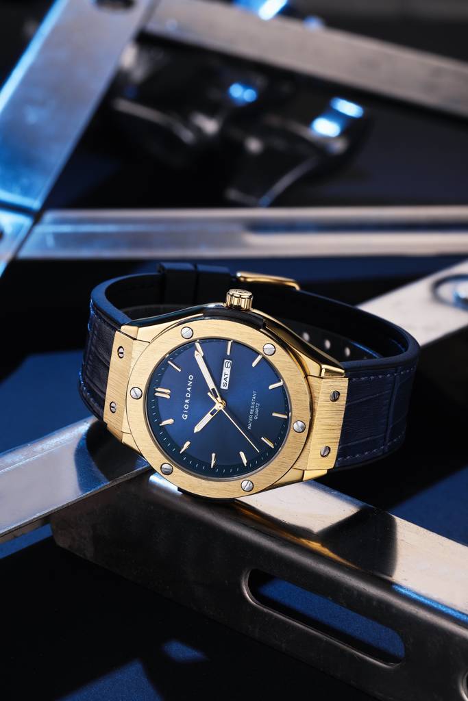 Giordano Casual Analog Watch For Men With Leather Band, Day-Date Function And Quartz Movement : GZ-50142-03