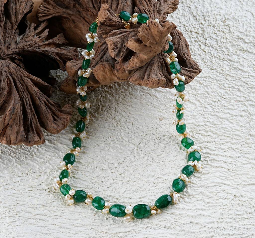 Emerald Green Stones And Pearls Set : PRMBS143