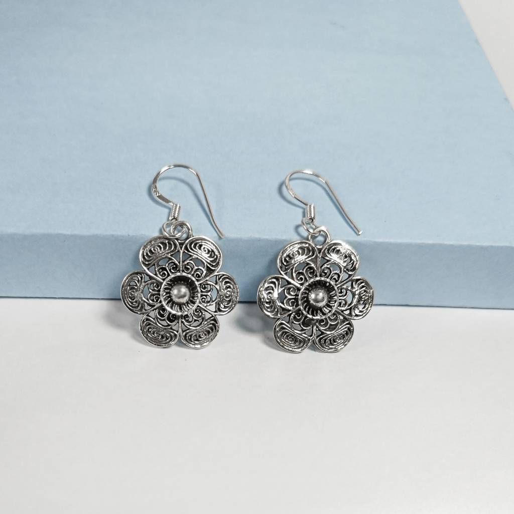 925 Silver Oxidised Silver Filigree Flower Dangles : IS-ER-DP-1128