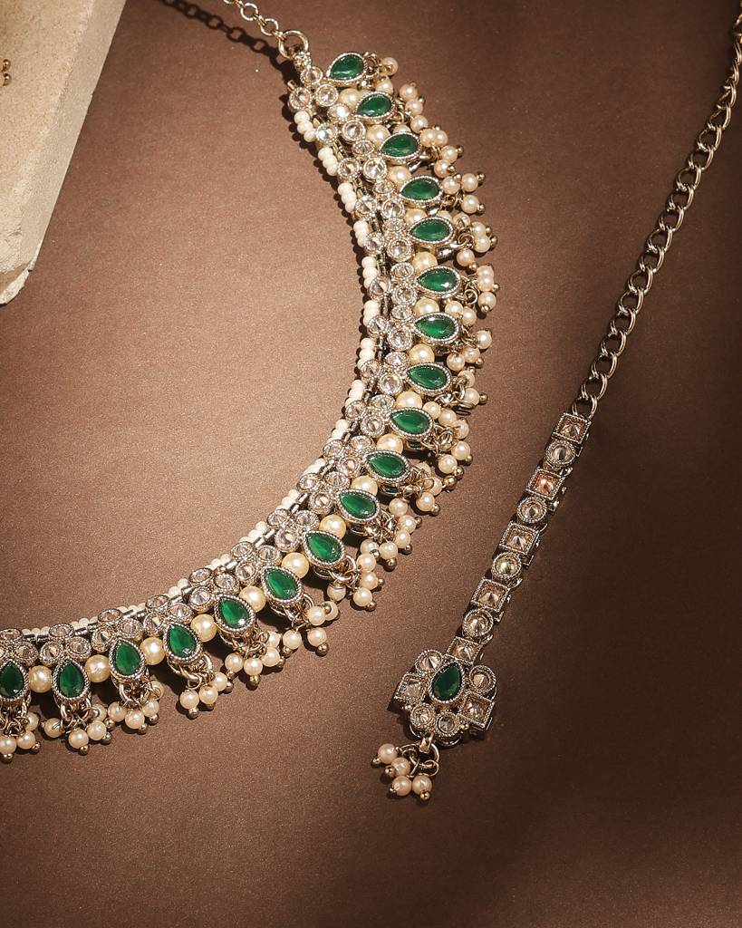 Lavish Pear Shape Pearl Guchha Antique Gold Plated Blue Uncut Kundan Stone Choker Necklace Set With Maangtikka  : 6NS395-GREEN