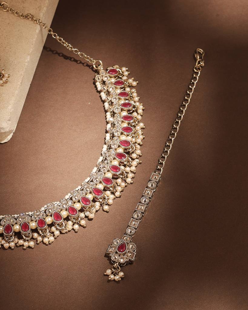 Lavish Pear Shape Pearl Guchha Antique Gold Plated Blue Uncut Kundan Stone Choker Necklace Set With Maangtikka Fo : 6NS395-RED