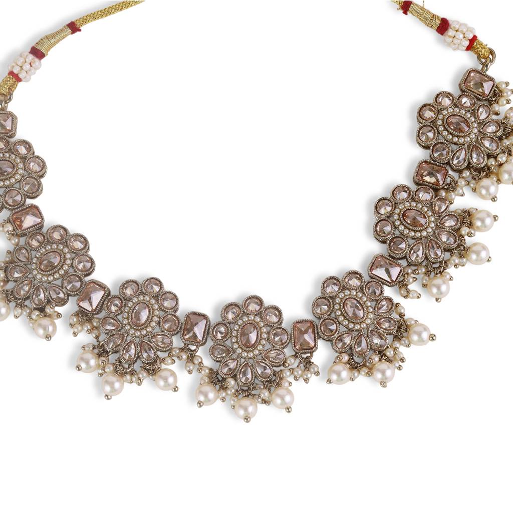 Admirable Oval Shape And Flower Desing Silver Antique Gold Plated Choker Jewellery Set For Women : 6NS432