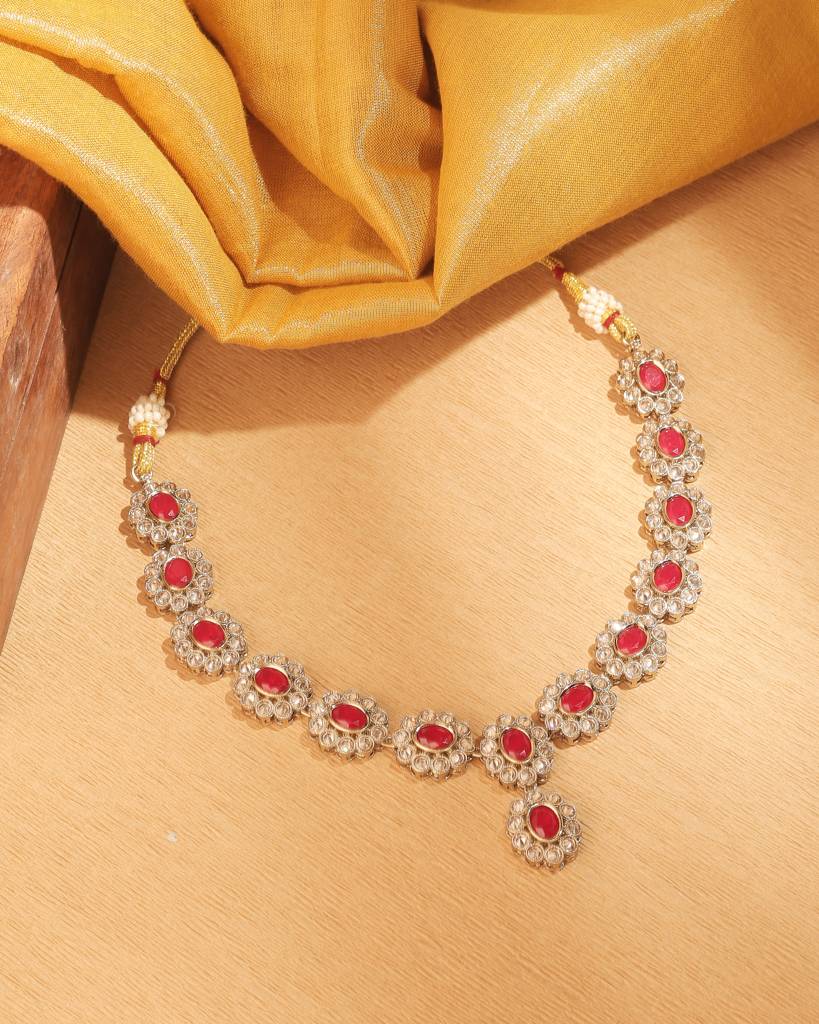 Graceful Round And Oval Shape Antique Gold Plated Brown Uncut Kundan Stone Choker Necklace Set With Maangtikka Fo : 6NS519-RED