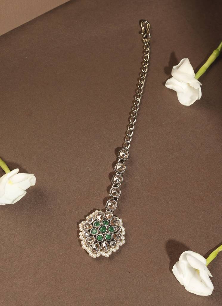 Trendy Flower Shape Pearl Kundan Stone Antique Gold Plated Choker Necklace Set With Maang Tikka For Women : 6NS629_Green