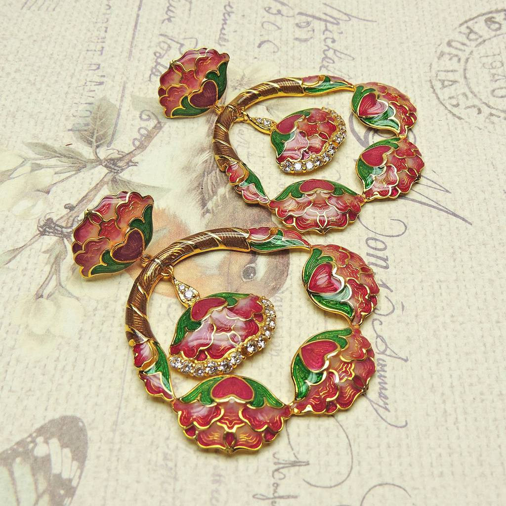 Royal Bloom Red Showstoppers : 2202ER