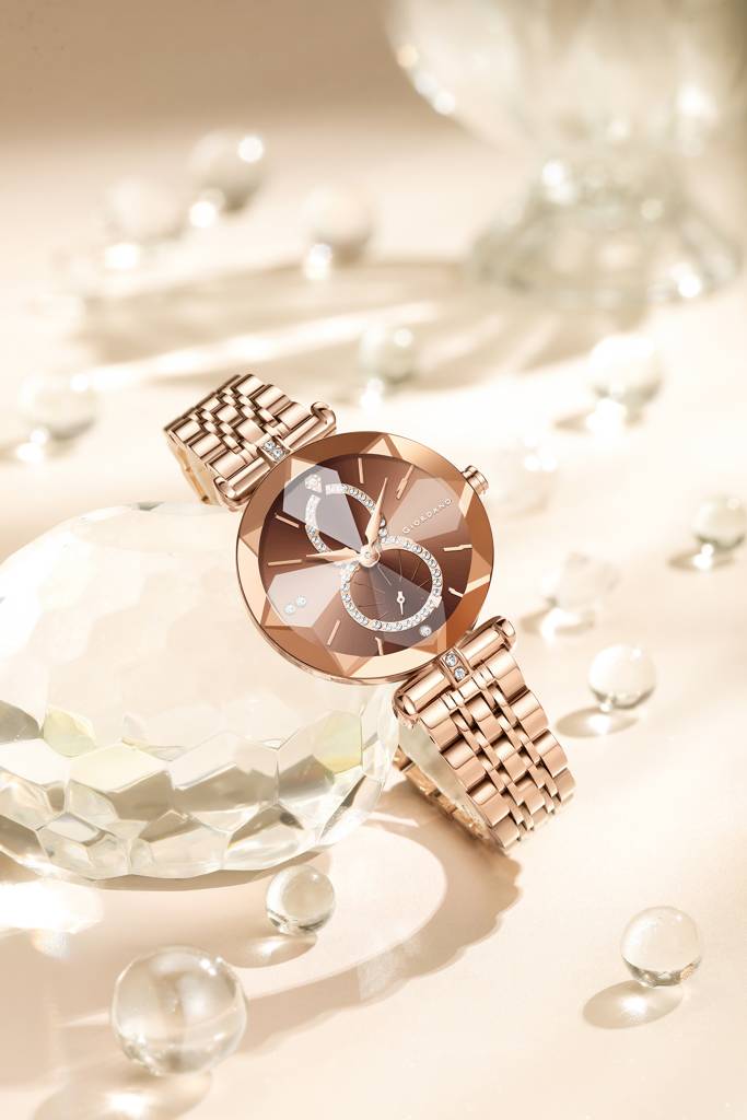 Giordano Luxury Watch For Women Â Round Diamond Cut Glass Dial, Elegant Stainless Steel Strap With Quartz Move : GZ-60092-33