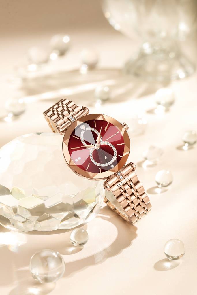 Giordano Luxury Watch For Women Â Round Diamond Cut Glass Dial, Elegant Stainless Steel Strap With Quartz Move : GZ-60092-22