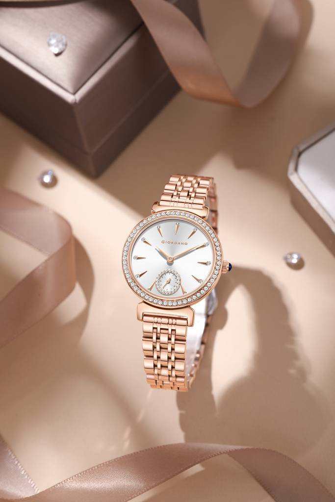 Giordano Fashion Watch For Women Â Diamond-Accented Bezel, Stainless Steel Strap, Elegant Round Dial, Quartz M : GZ-60090-22