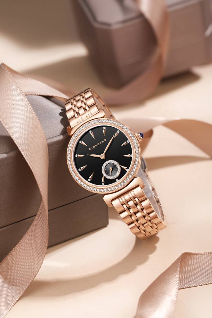 Giordano Fashion Watch For Women Â Diamond-Accented Bezel, Stainless Steel Strap, Elegant Round Dial, Quartz M : GZ-60090-33