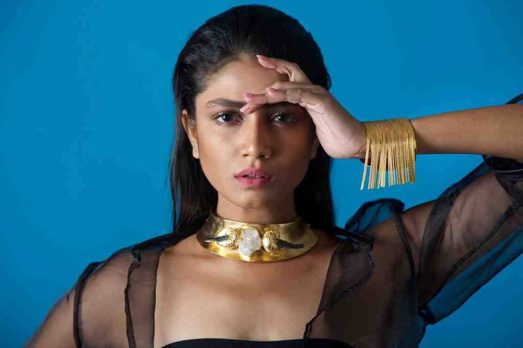 Dangler Gold Cuff : AA-3001
