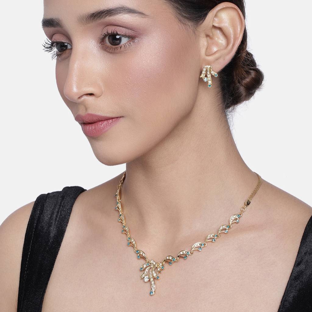 Estele Gold Plated Stunning Necklace Set With Crystals For Women : 8987NKER