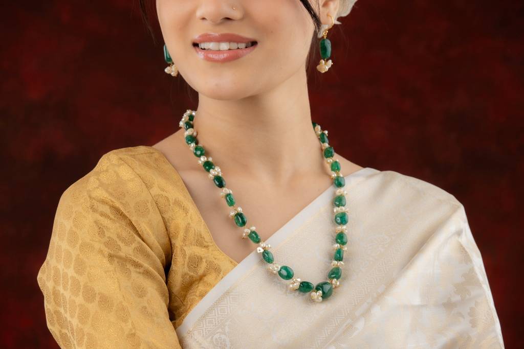 Emerald Green Stones And Pearls Set : PRMBS143