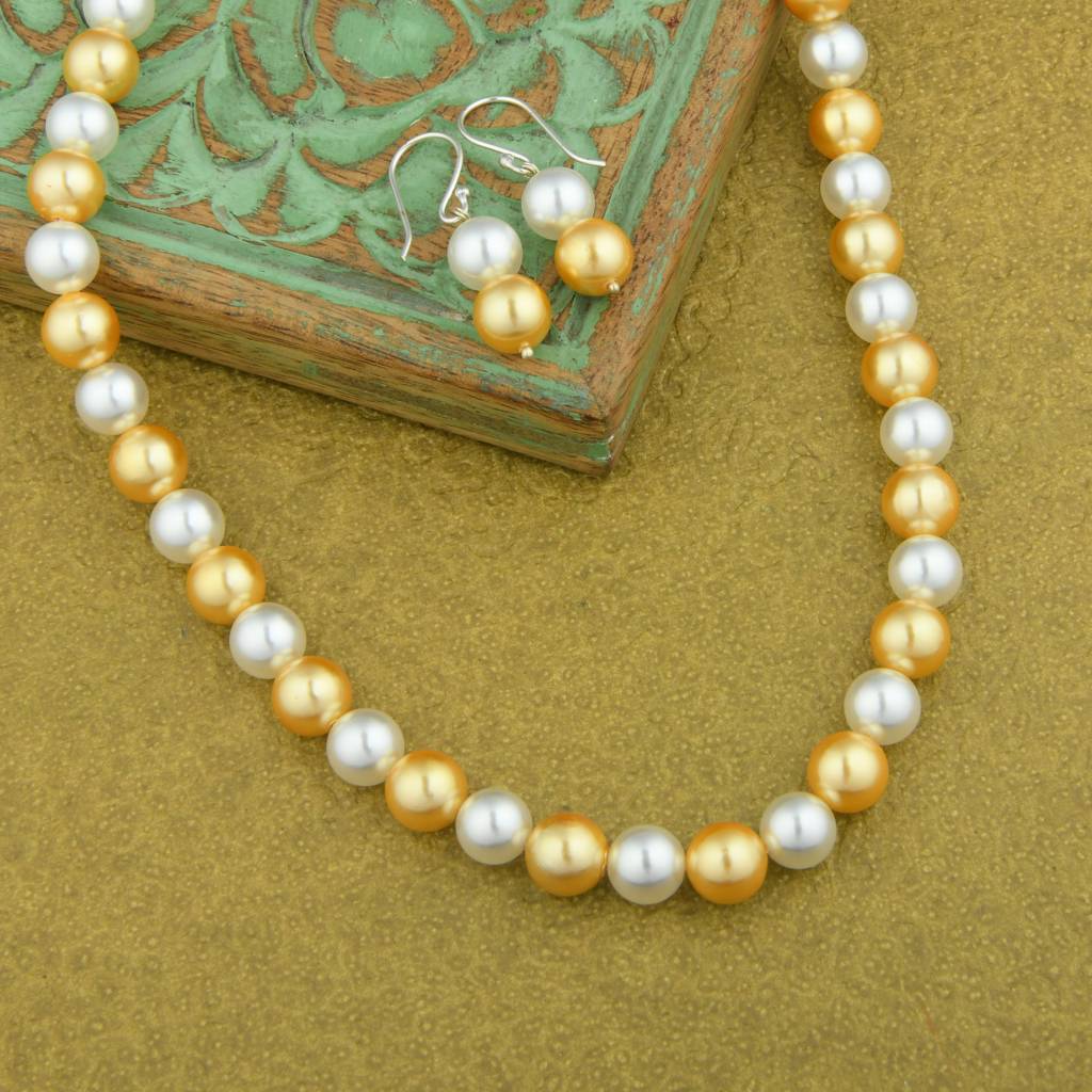 Golden Glow Pearl Necklace Set : PRMBS35