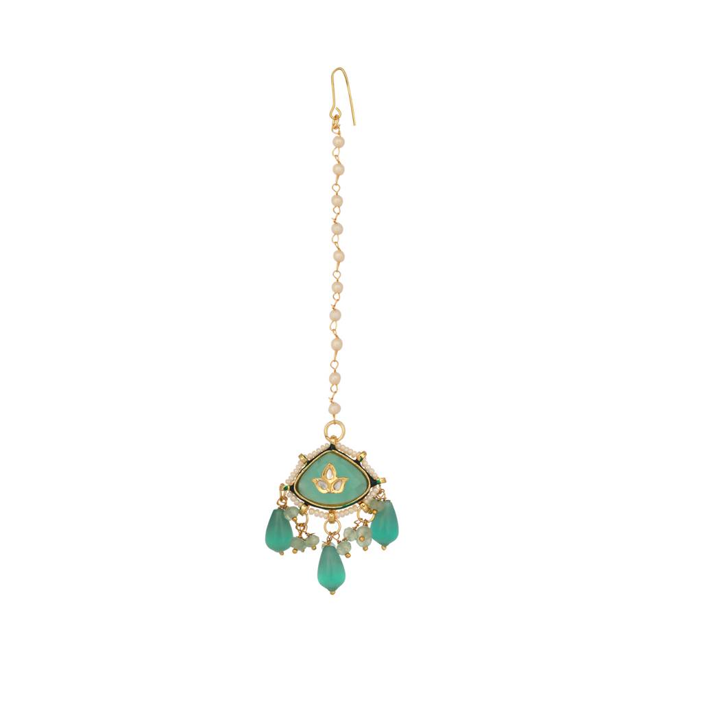 22K Gold Plated Lush Green Maang Tikka & Earrings Set : YI24A0430E