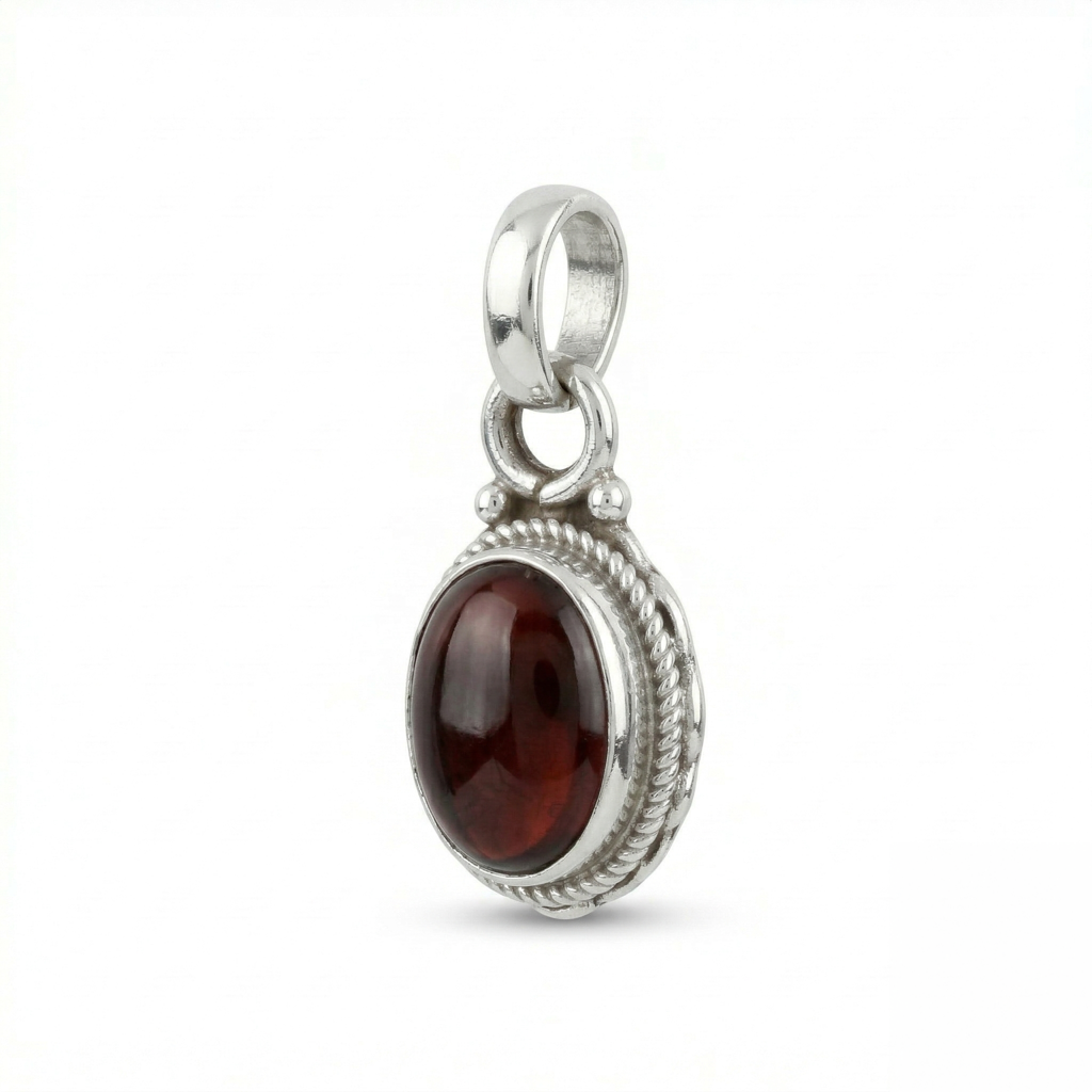 925 Sterling Silver Garnet Pendant With 18 Inch Chain | Gemstone Pendant Necklace | Handmade Daily Wear Jewelry : FU-0710