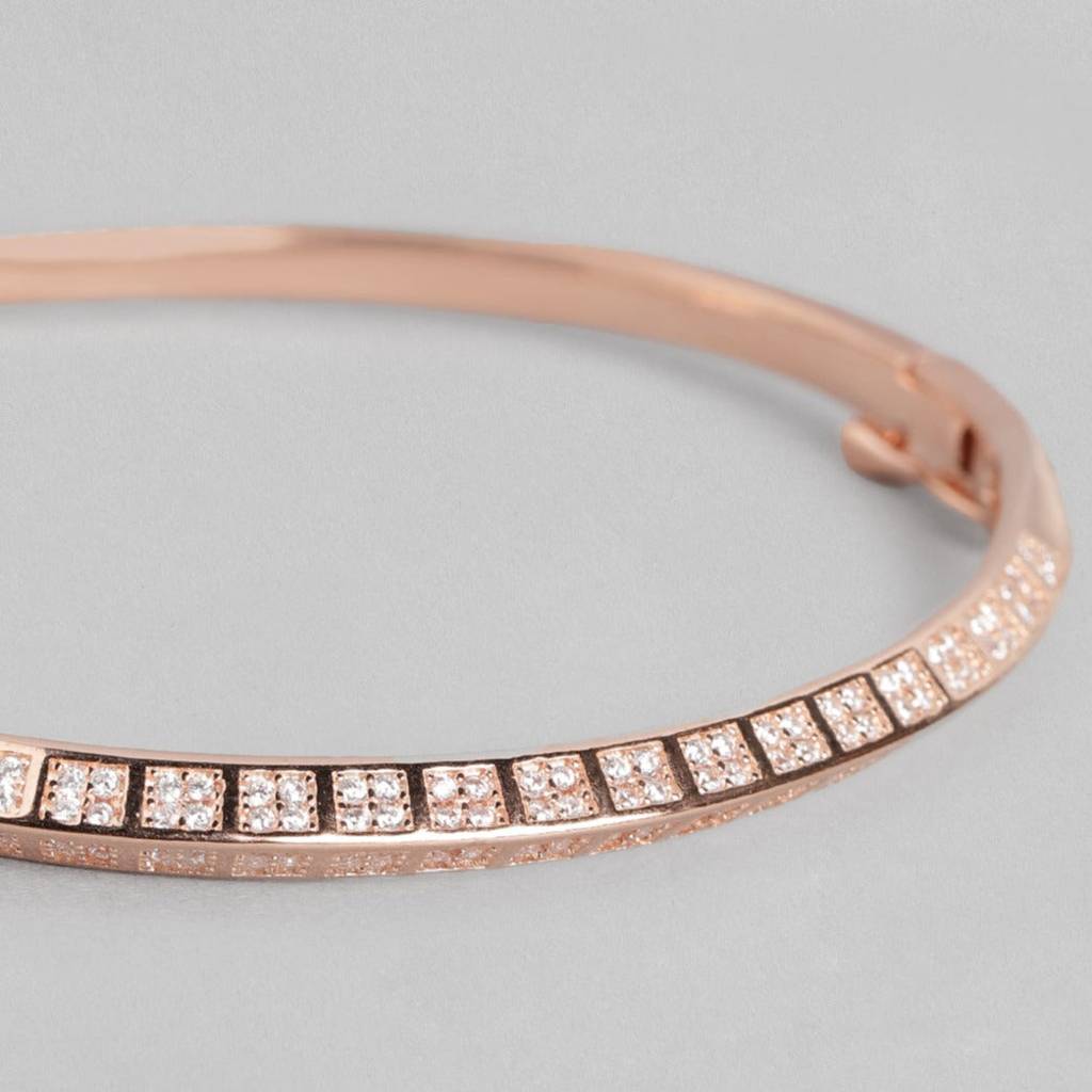 Elegant 925 Sterling Silver Cz Studded Silver Bracelet : BR-80143