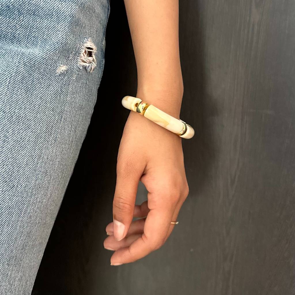 Viral Retro Acrylic Bracelet : BR02BR002