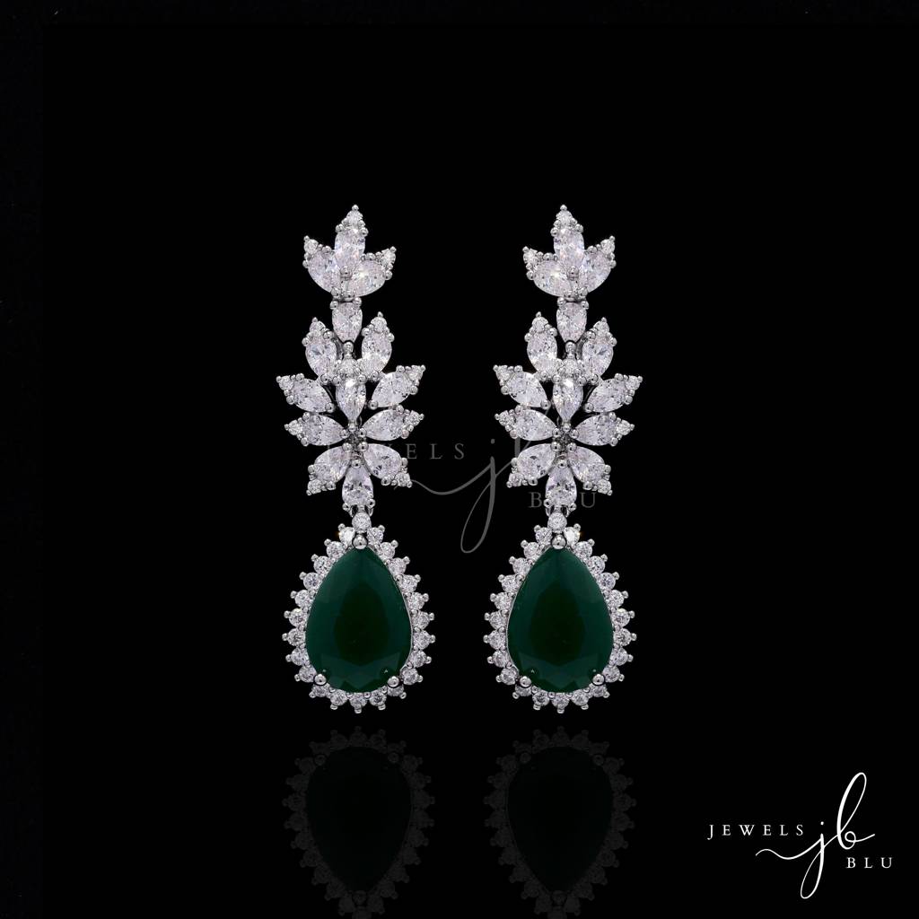 Premium Emerald And Marquise Diamond Beyonce Necklace Set With Earrings : 800017