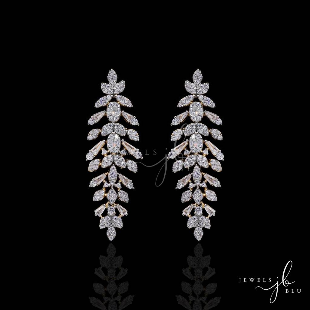 Premium Solitaire Pointer And Octa Setting Yuvi Gold Finish Bridal Necklace Set With Earrings : 800030