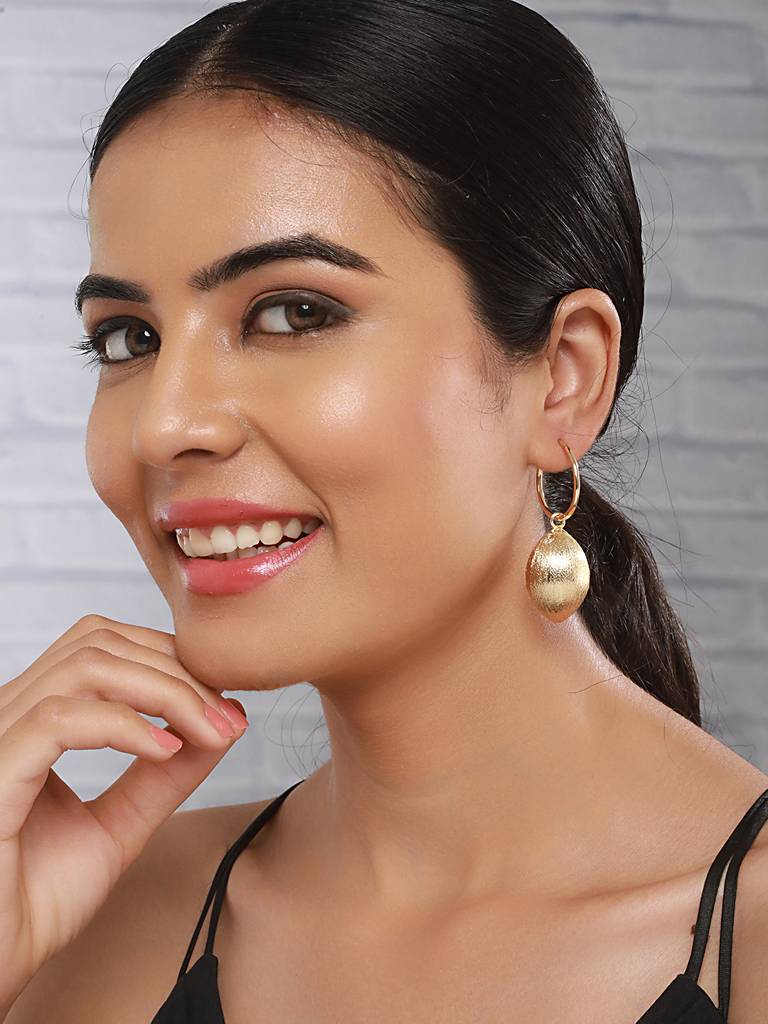 Anti-Tarnish Gold Plated Hoop Oval Shaped Earrings : STER8001