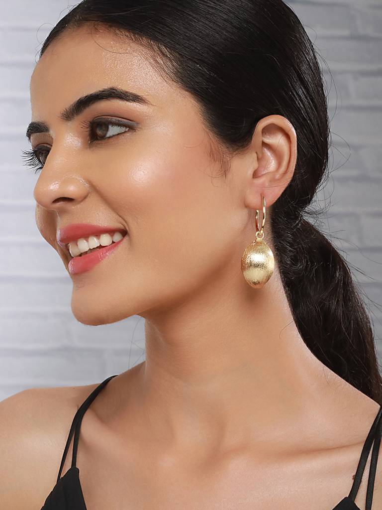 Anti-Tarnish Gold Plated Hoop Oval Shaped Earrings : STER8001
