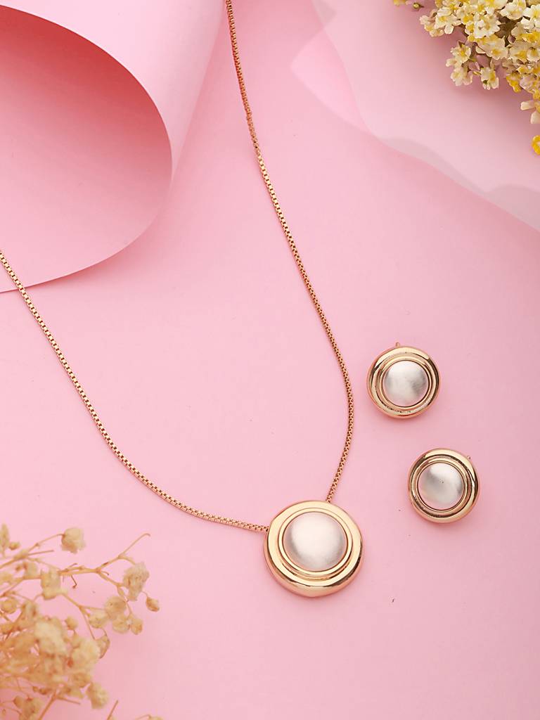 Anti-Tarnish Gold Plated Pearl Beaded Minimal Round Pearl Locket Jewellery Set : STLK8065