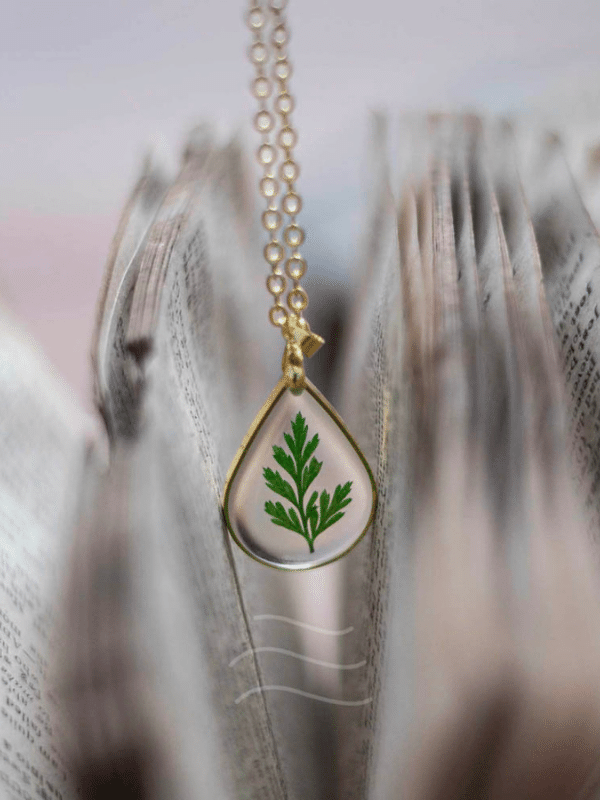 Glitzy Wild Fern Necklace : LA-FF-WGF-G-01