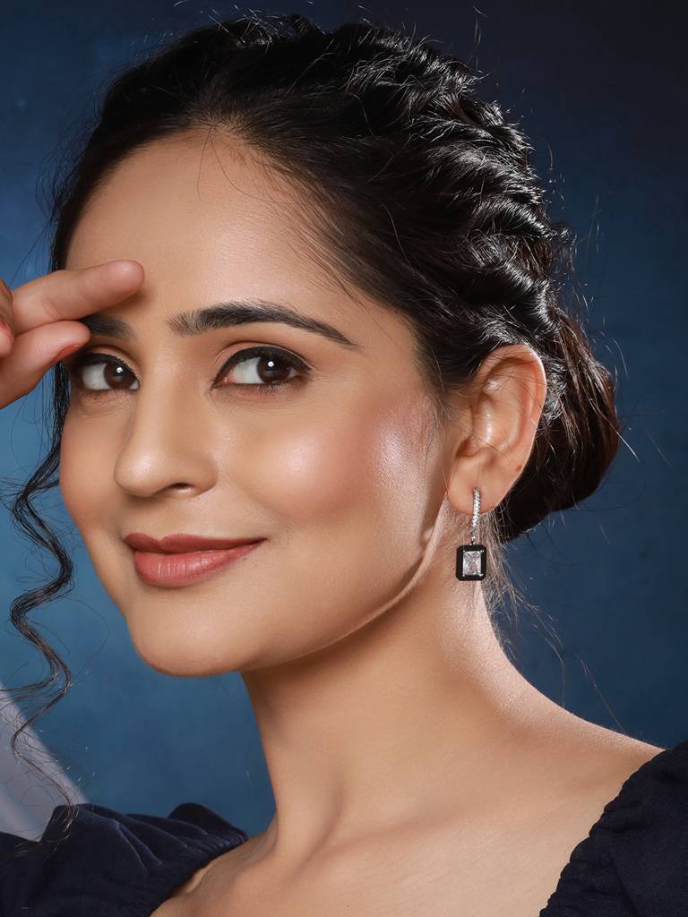 Silver Plated Black Geaometric Hoops Minimal Dropdown Earrings : STER8117