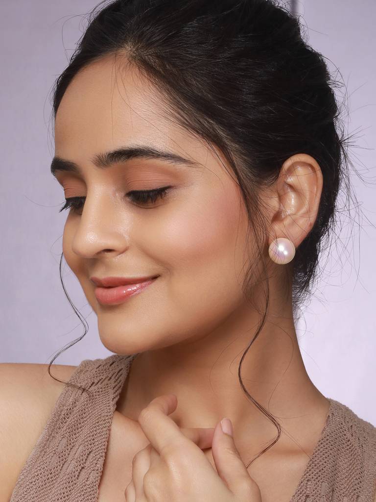 Anti-Tarnish Gold Toned Round  Pearl Studds 16 Mm  Studds Earrings : STER8158