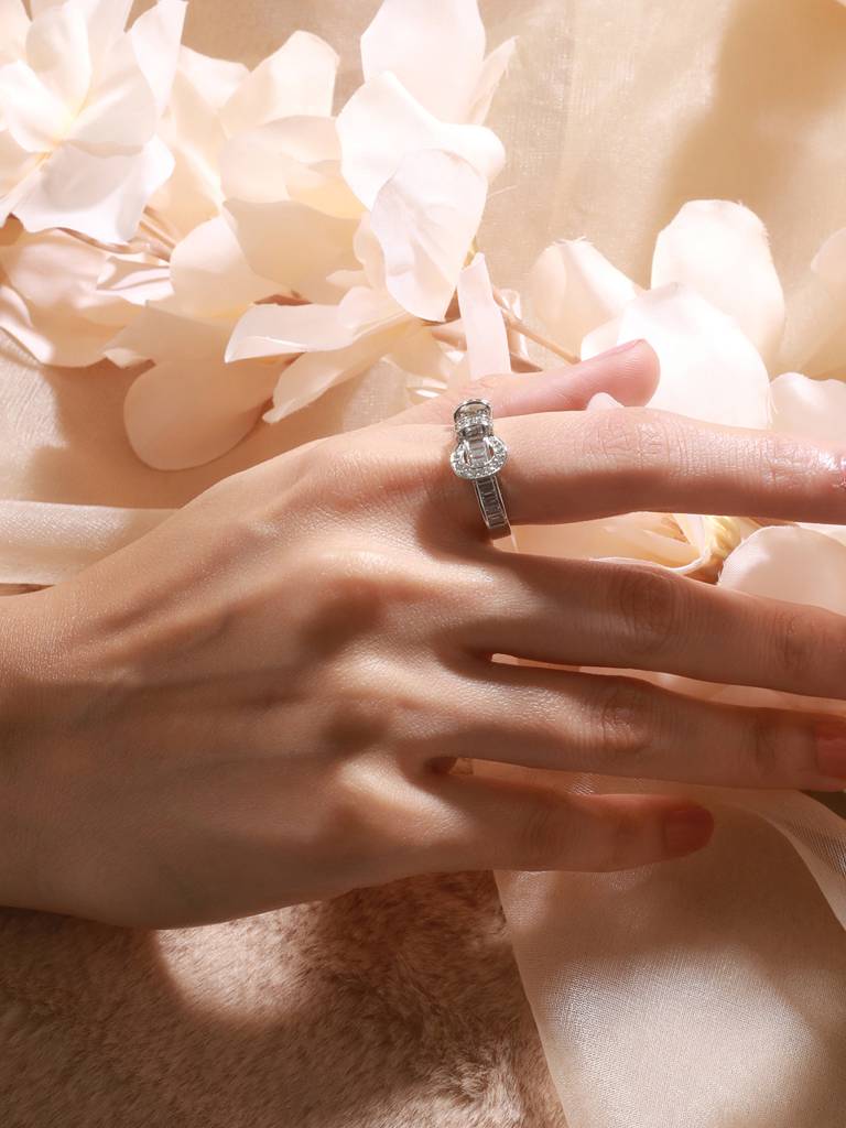 Silver Plated Cz Studded Buckle Design Minimal Finger Ring : STRG8184