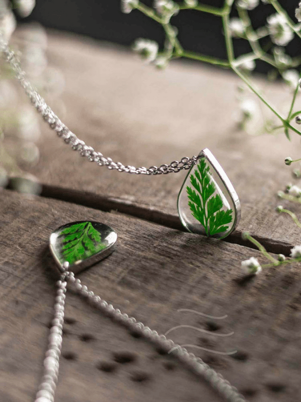 Glitzy Wild Fern Necklace : LA-FF-WGF-S-01