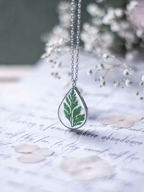 Glitzy Wild Fern Necklace : LA-FF-WGF-S-01
