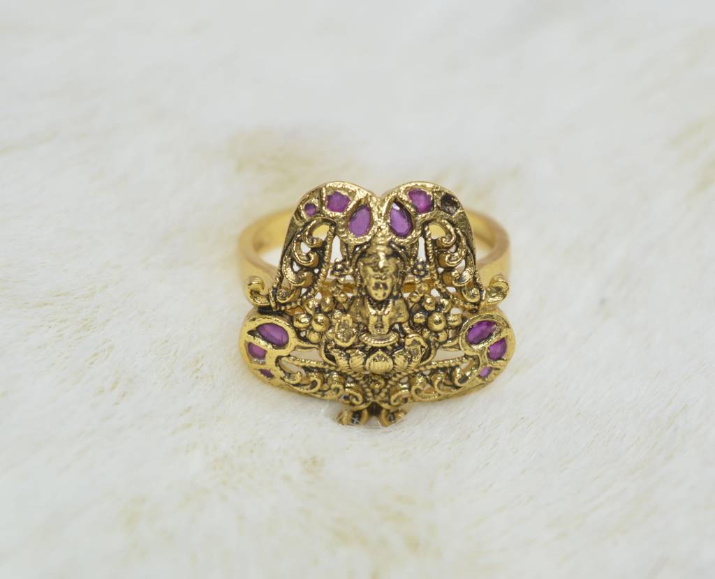 Divine Heritage Ring : 882