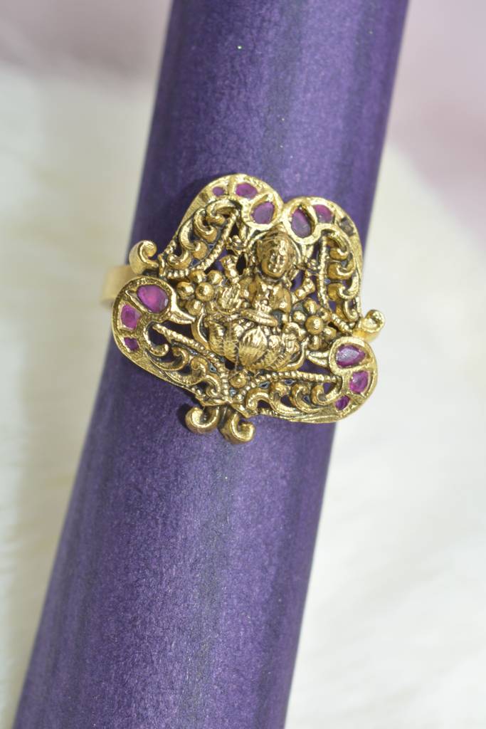 Divine Heritage Ring : 882