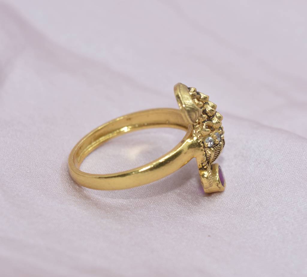 Heritage Charisma Ring : 884