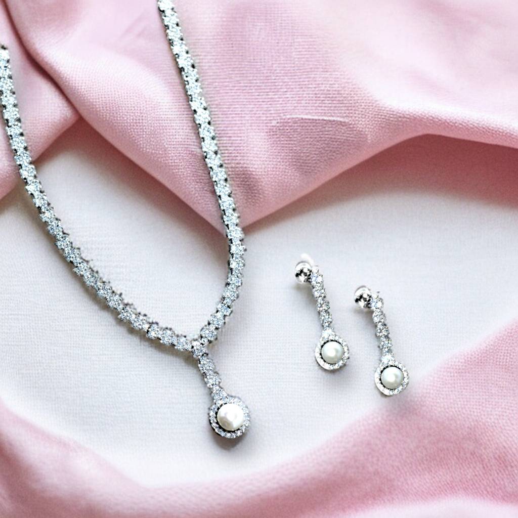 Ethereal Pearl Elegance Necklace Set : 893