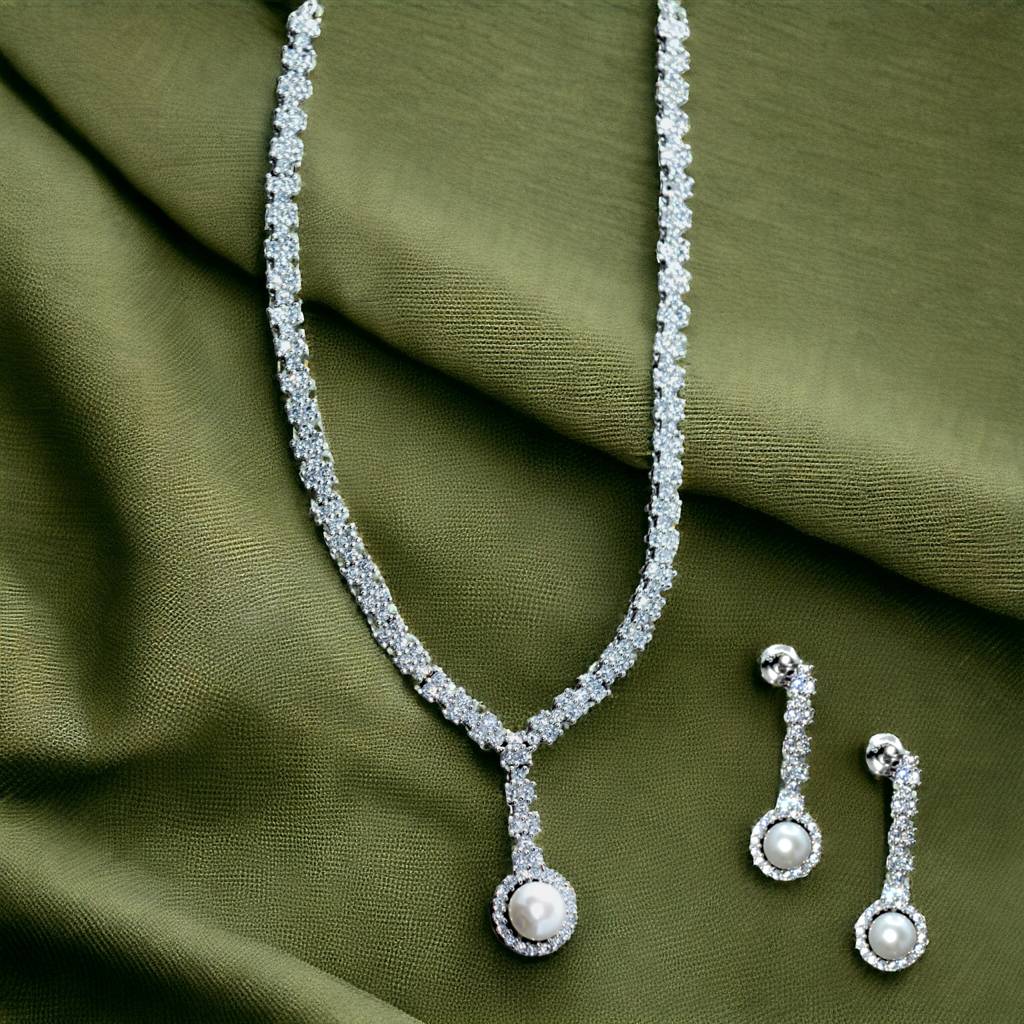 Ethereal Pearl Elegance Necklace Set : 893