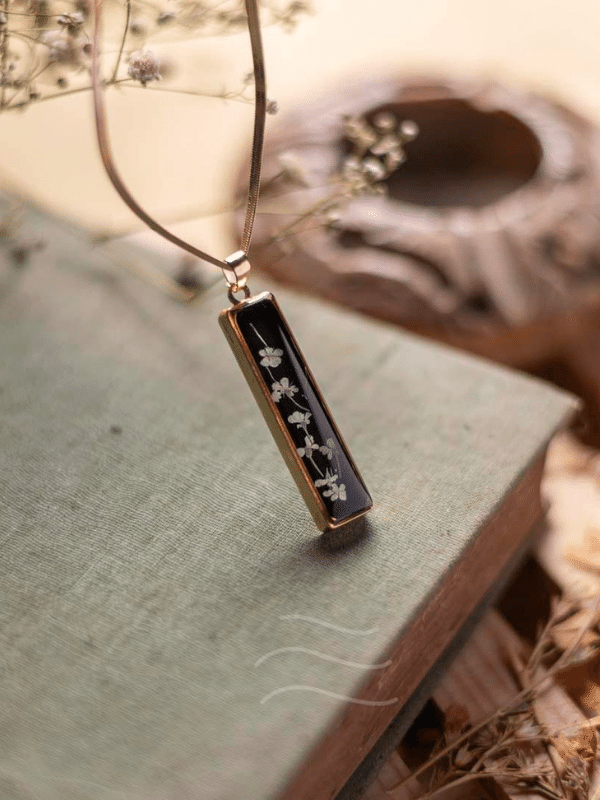 Nyx Unisex Necklace : LA-FC-NN