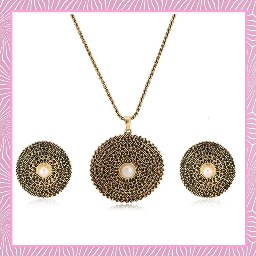 Estele Gold Plated Sphere Shaped Pendant Set With Pearl For Women : 7789NKER