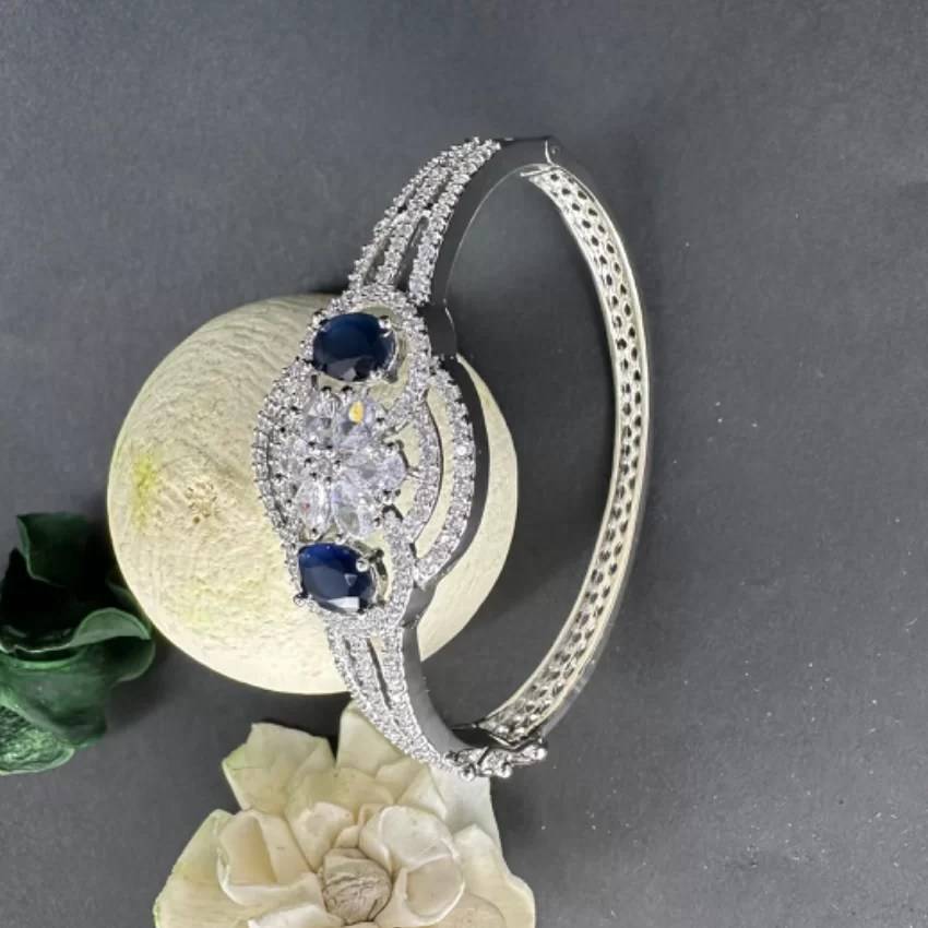 Cz Stones Studded Silver Plated Bracelet : sg23hfux
