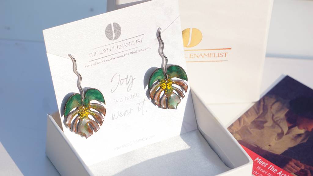 Blooming Monstera Danglers : TJE20039E