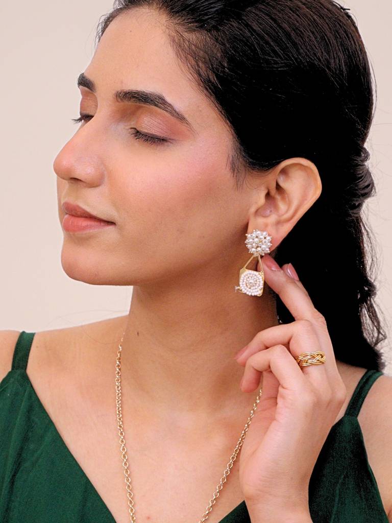 Kanaka Long Necklace Set With Earrings Brass Pearl Gold Plated : BJV024