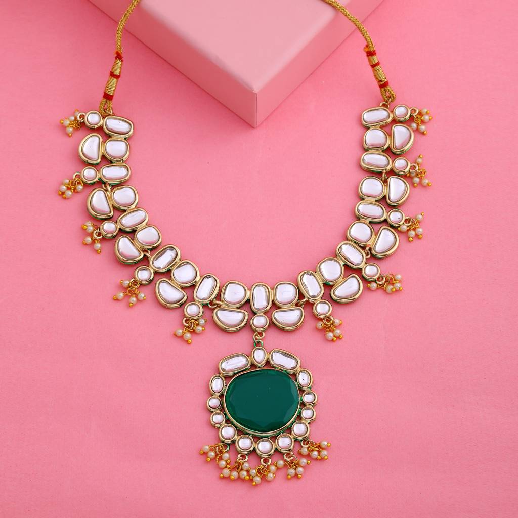 Estele Gold Plated Enchanting Traditional Kundan Necklace For Women : 9741-IG-NKNK