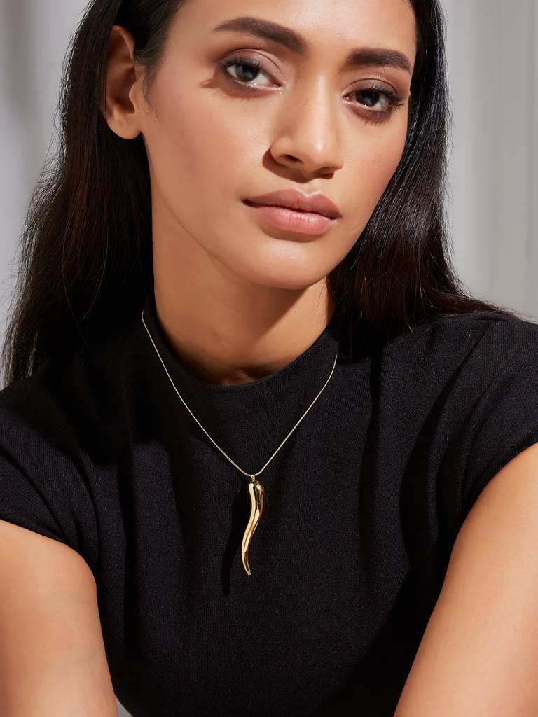 Golden Tooth Pendant Necklace : YI24A0080N