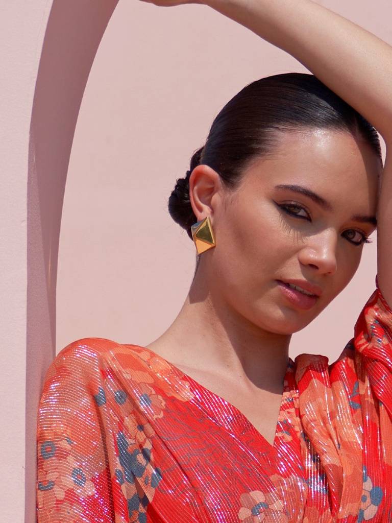 Astra Gold Studs : A-AST-EARRI-A-0195-S
