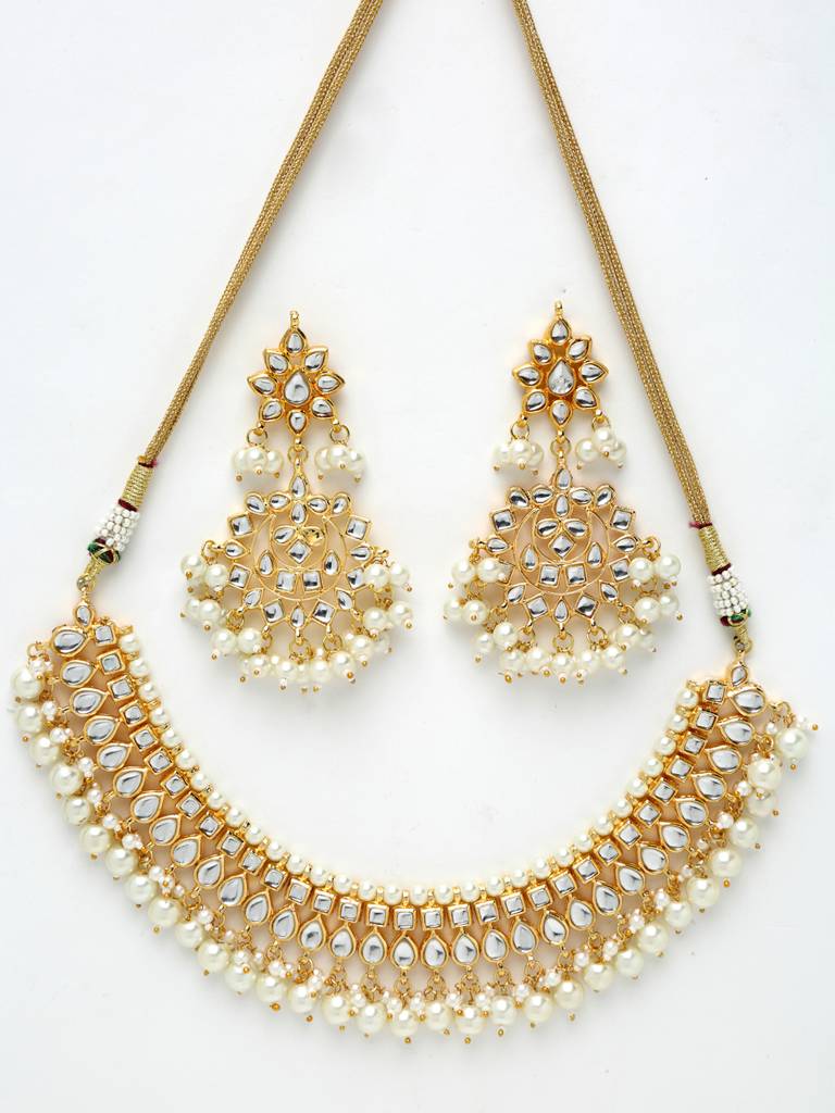 Kundan Choker With Earrings & Maang Tika : A380-126